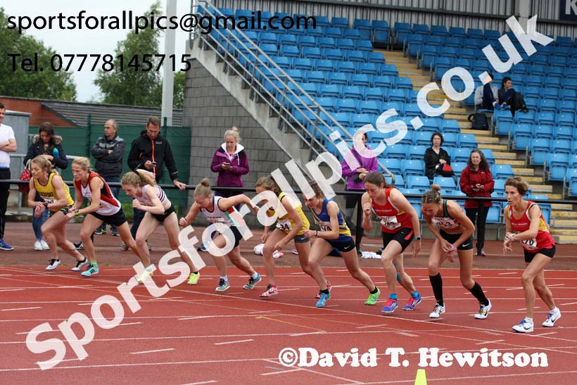 Senior womens1500 metres, Northern Senior and Under-20s Champs., SportsCity, Manchester. Photo: David T. Hewitson/Sports for All Pics